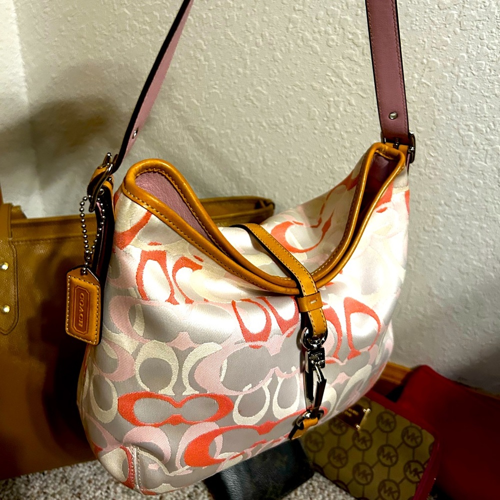 Pink coach purse🎀